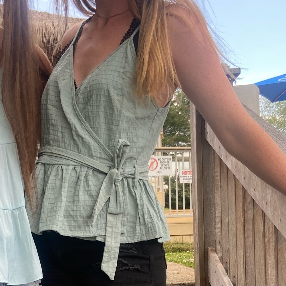 Tank Top w/ Cute Tie
